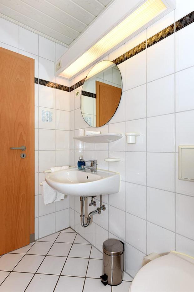 Hotel Garni Poggenstool Neuharlingersiel Ngoại thất bức ảnh