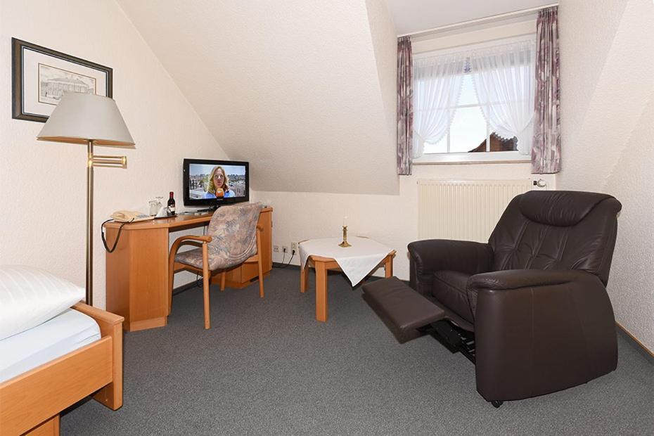 Hotel Garni Poggenstool Neuharlingersiel Ngoại thất bức ảnh